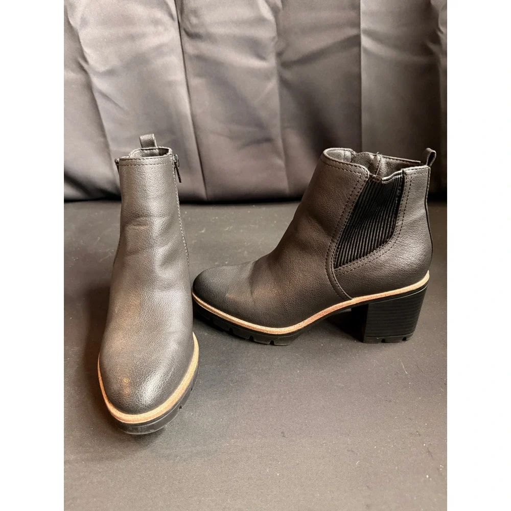 Naturalizer Madalynn Gore Black Ankle Boots Block Heel Lug Sole Women 8.5M Comfy